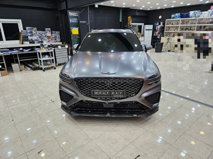Genesis GV70 PPF施工事例:サテンダークグレーへの変貌 施工写真 1-2