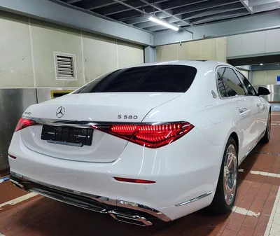 Mercedes-Benz S-Class Maybachのガラスコーティング事例 施工写真 2-1