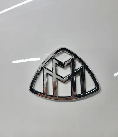 Mercedes-Benz S-Class Maybachのガラスコーティング事例 施工写真 3-1