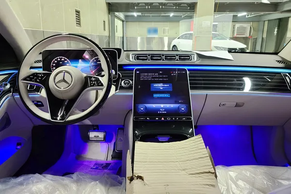 Mercedes-Benz S-Class Maybachのガラスコーティング事例 施工写真 2-2