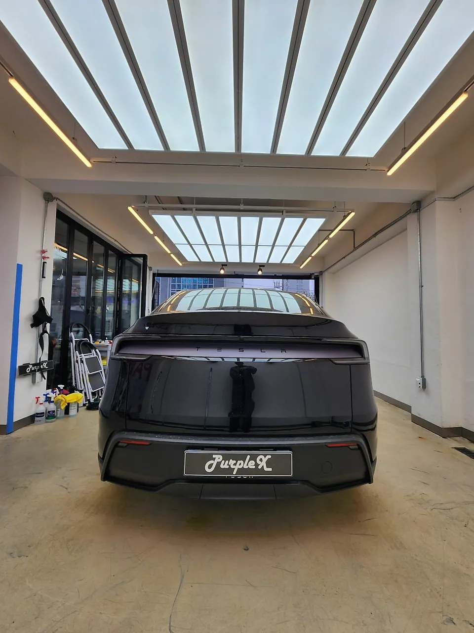 Tesla Model YのPPF施工事例|無光フィルムで個性を演出 施工写真 5