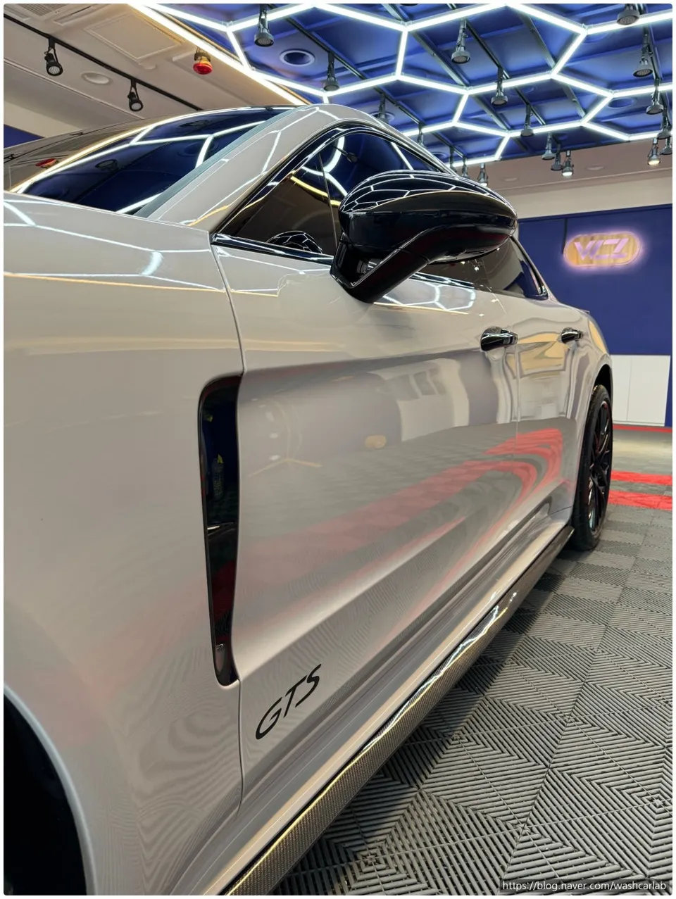 ポルシェ パナメーラ GTS カーラッピング事例|費用目安・仕上がり 施工写真 2-2