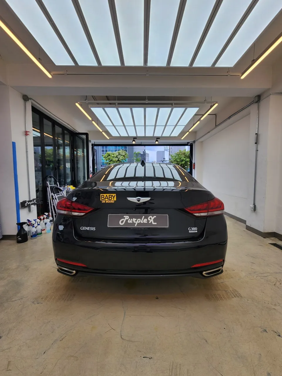 Genesis G80のガラスコーティング事例|費用目安・仕上がり 施工写真 3-1