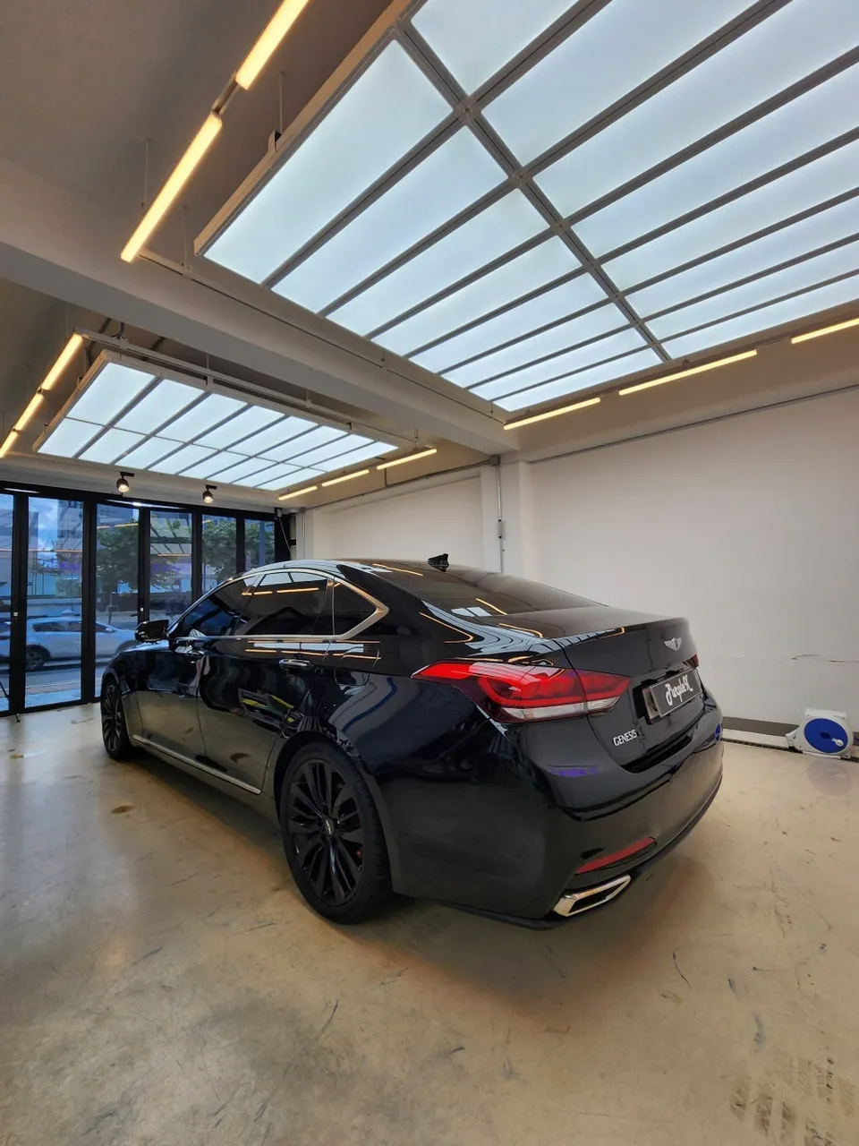 Genesis G80のガラスコーティング事例|費用目安・仕上がり 施工写真 4-2