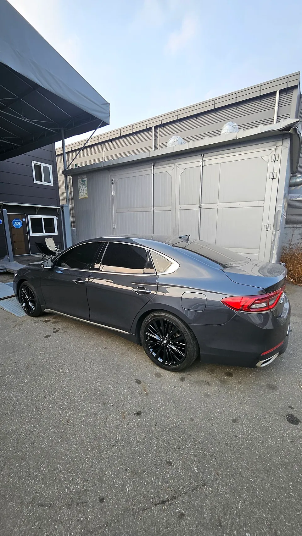 Hyundai Grandeur IGのホイールリペア・塗装事例 施工写真 4