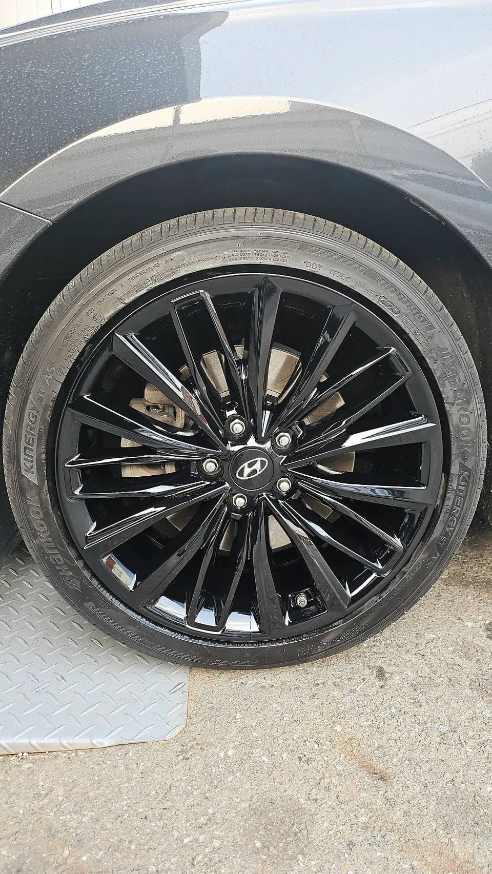 Hyundai Grandeur IGのホイールリペア・塗装事例 施工写真 5
