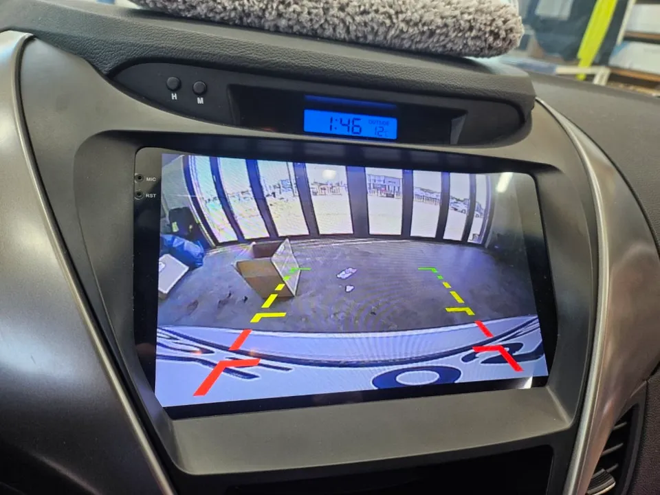 Hyundai Elantra MDのAndroid Auto・CarPlay取付事例 施工写真 1-2