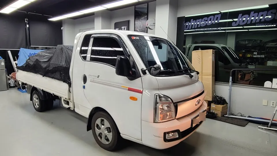 Hyundai Porter 2 lighting upgrade installation result