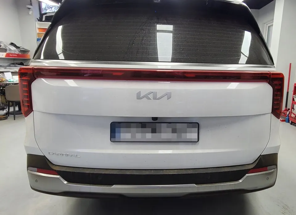 Kia Carnival KA4 car accessories - Kia Carnival KA4 Car Accessories Installation Review — Cost photo 2