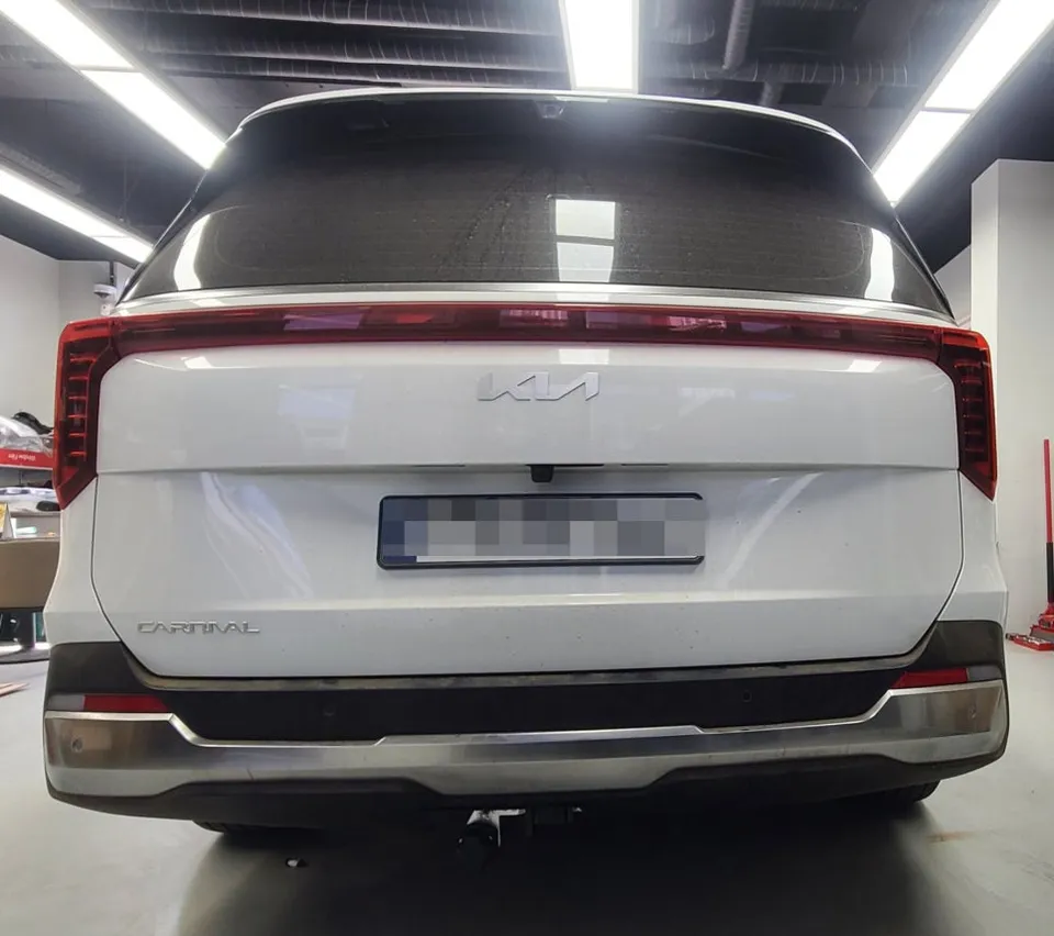 Kia Carnival KA4 car accessories - Kia Carnival KA4 Car Accessories Installation Review — Cost photo 4