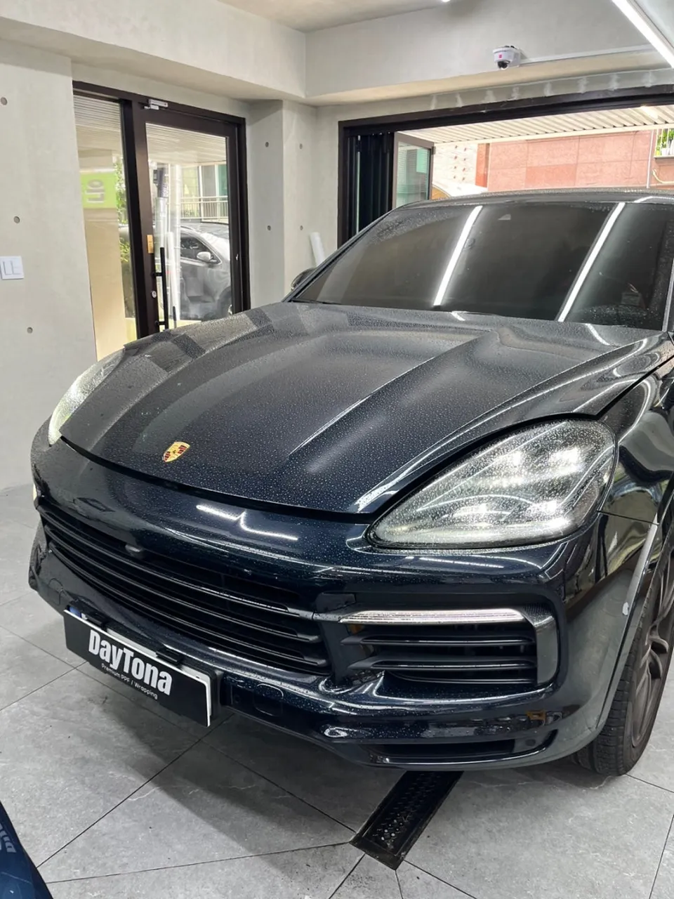 Porsche Cayenne E3のカーラッピング事例 施工写真 6