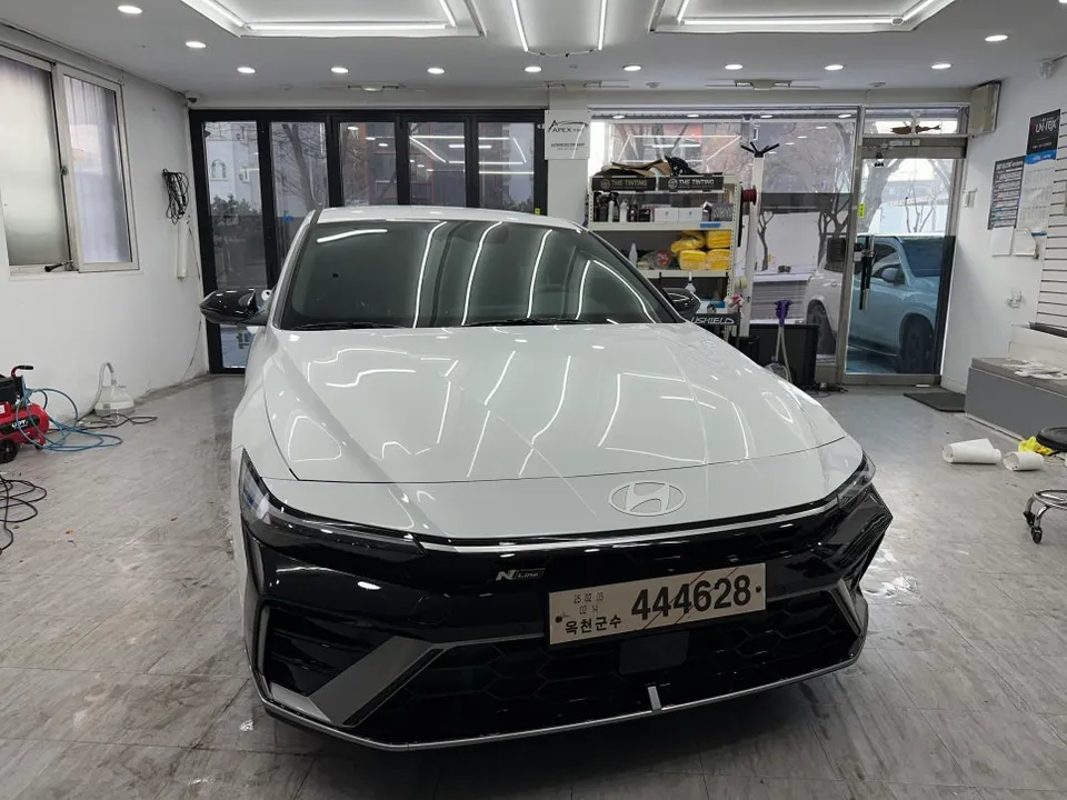 Hyundai Elantra CN7のカーフィルム施工事例 写真