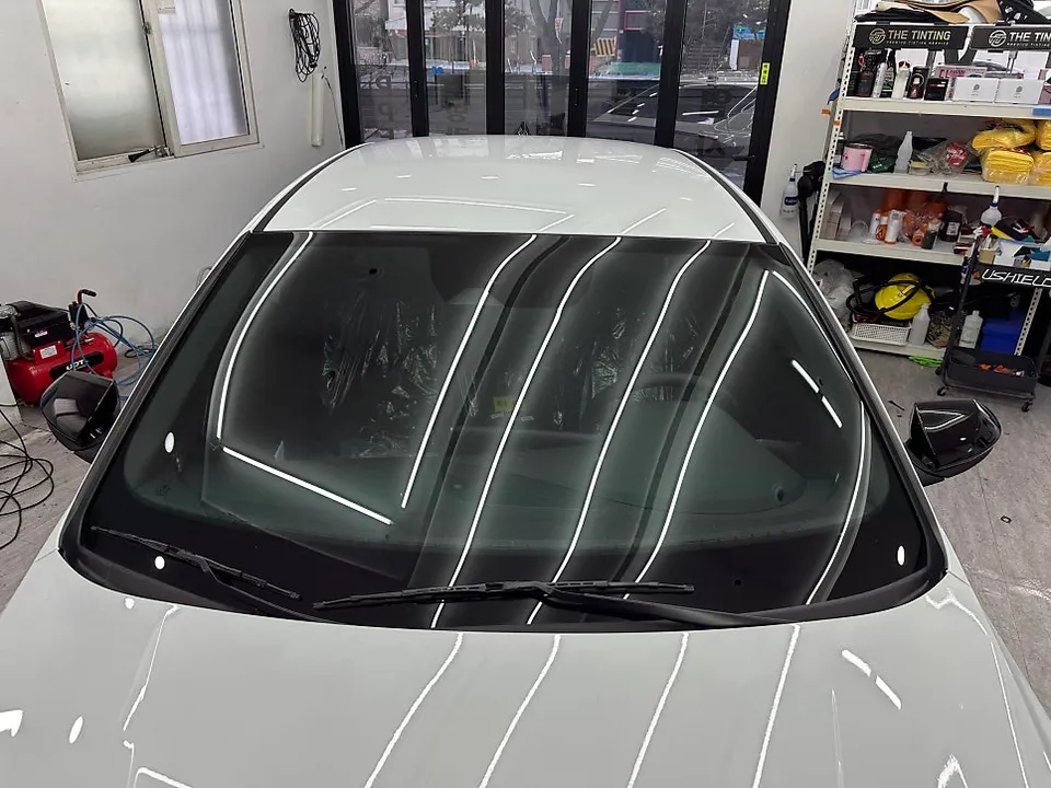 Hyundai Elantra CN7のカーフィルム施工事例 施工写真 3