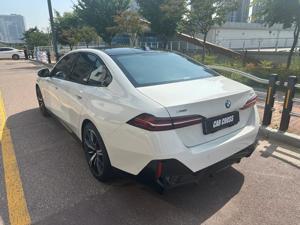 BMW 5 Series G60 PPF施工事例：費用目安と仕上がり 施工写真 2-1