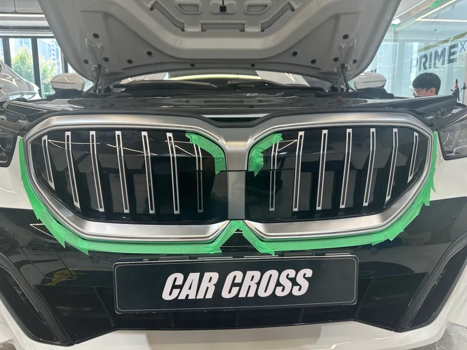 BMW 5 Series G60 PPF施工事例：費用目安と仕上がり 施工写真 1-3
