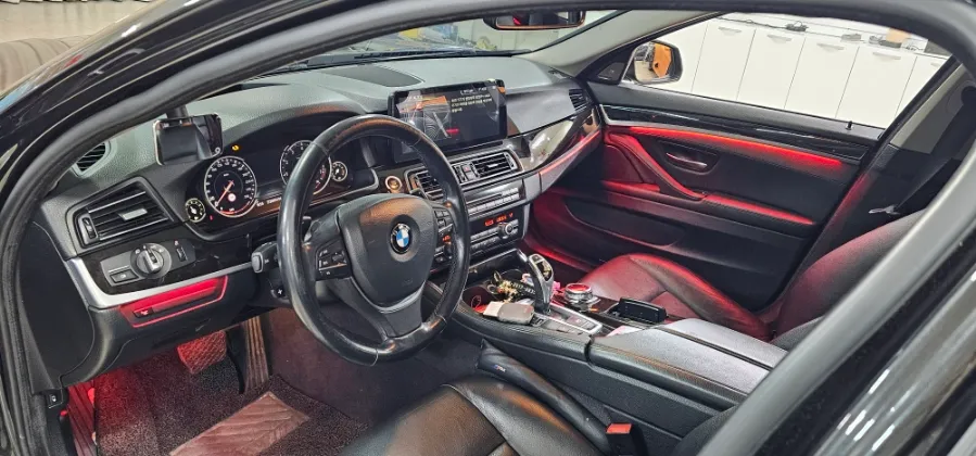 BMW 5 Series F10のカーフィルム施工事例｜費用目安・仕上がり 施工写真 1-3