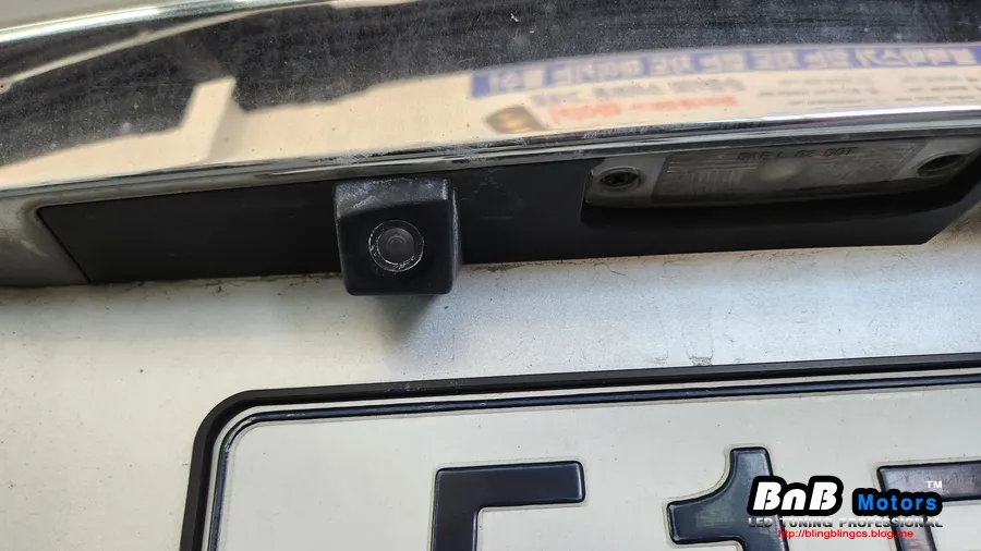 Kia Sorento R oem options - Kia Sorento R Rear Camera Replacement Review — Clearer View photo 4