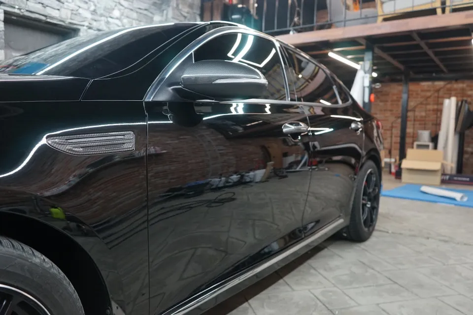 Kia K5 vinyl wrap - Kia K5 Vinyl Wrap Review: All-Black Chrome Delete Transformation photo 3