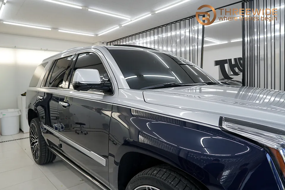 Cadillac Escaladeのカーラッピング事例|費用目安・仕上がり 施工写真 3-2