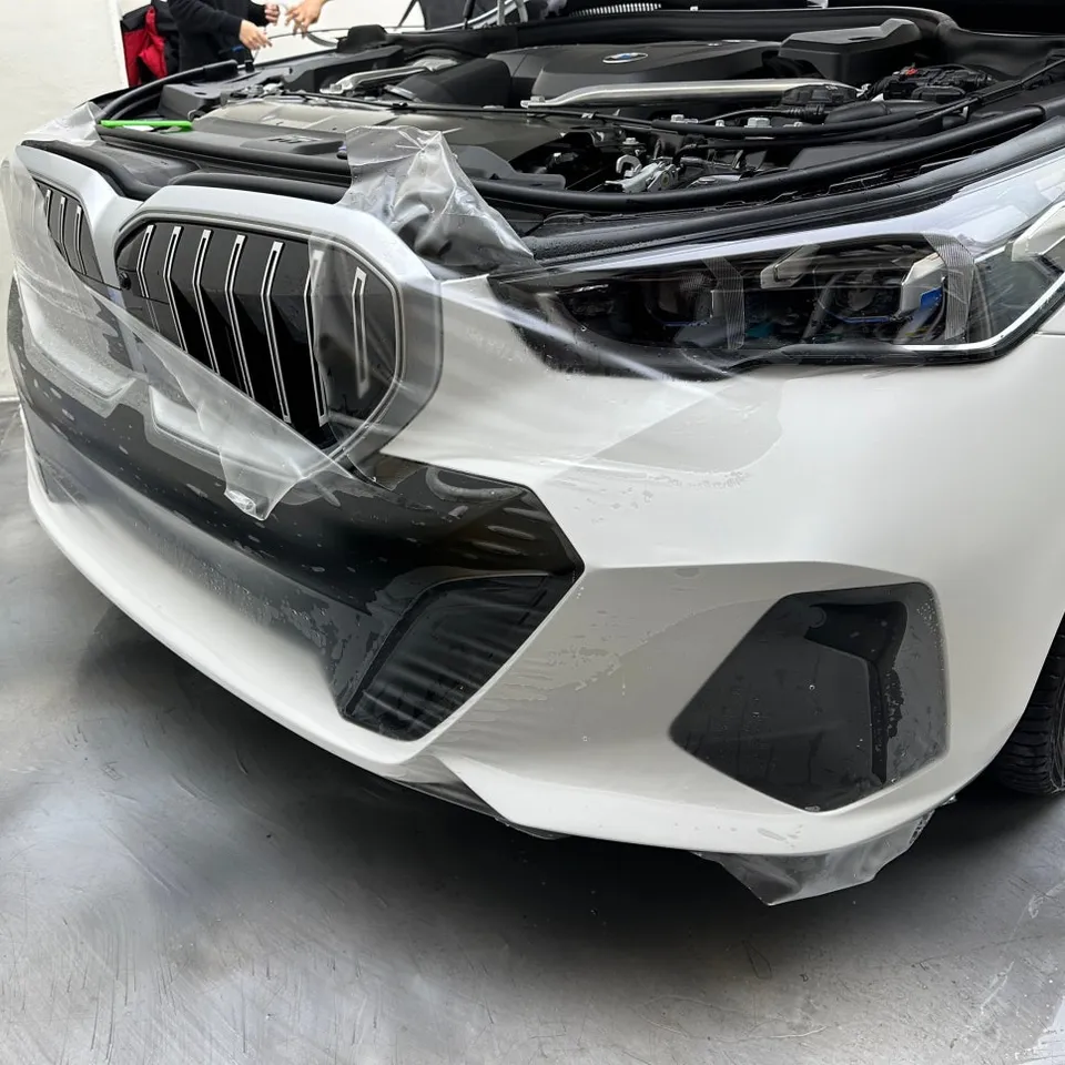 BMW 5 SeriesのPPF施工事例｜無光フィルムで高級感を演出 施工写真 2-3