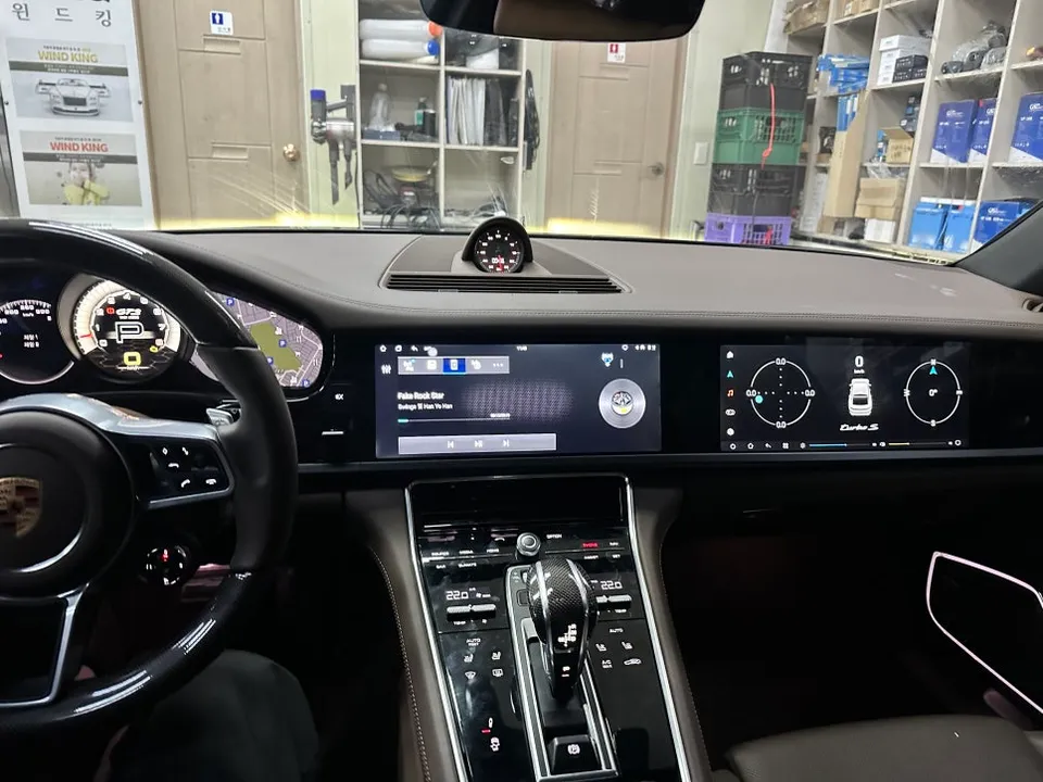 Porsche Panamera 971のAndroid Auto・CarPlay取付事例 施工写真 1-3