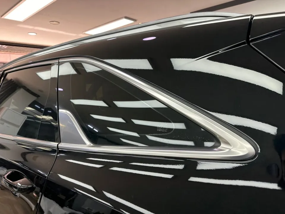 Kia Sorento MQ4 vinyl wrap - Kia Sorento MQ4 Vinyl Wrap Review: All-Black Gravity Look photo 5