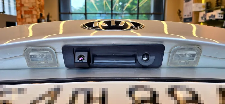 Kia K5のAndroid Auto・CarPlay取付事例 施工写真 1-2