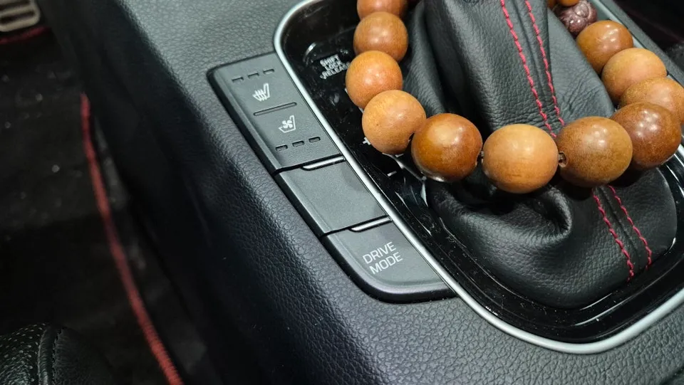 Hyundai i30 seat ventilation - Hyundai i30 Seat Climate Upgrade Review photo 3