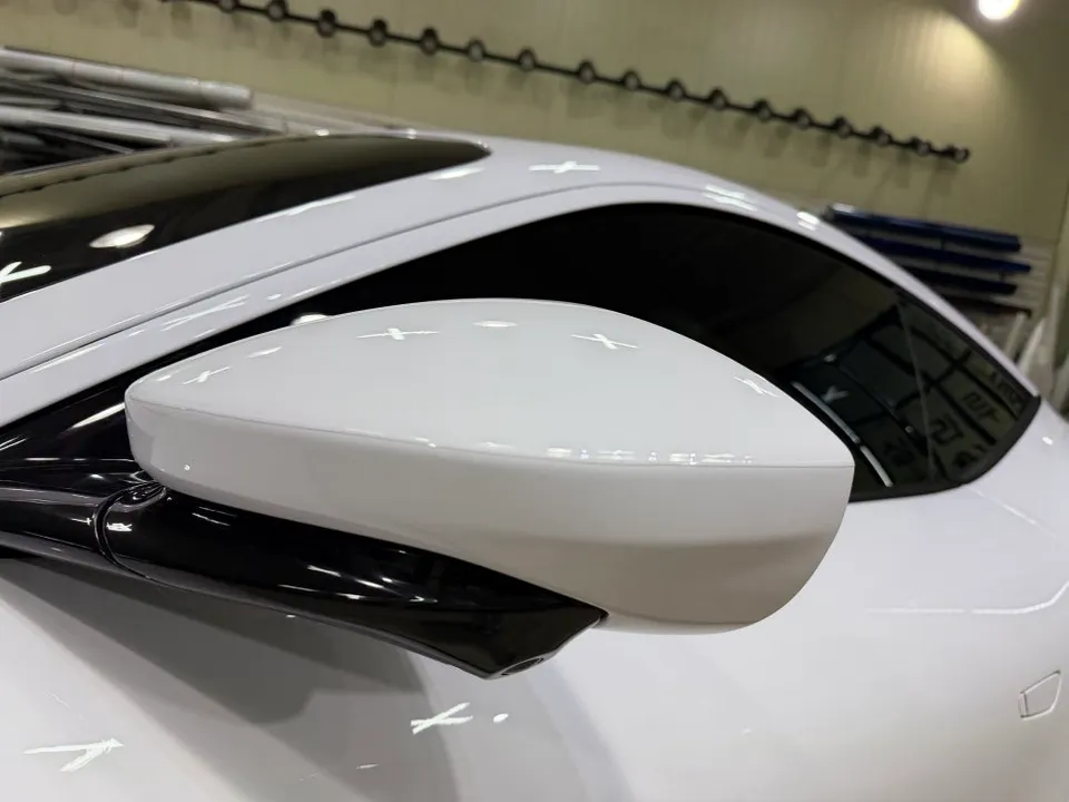 Ferrari Romaのカーラッピング事例 施工写真 4-2