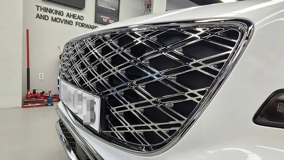 Genesis GV80 body kit - Genesis GV80 Black Grille Upgrade Review — Enhanced Luxury photo 3