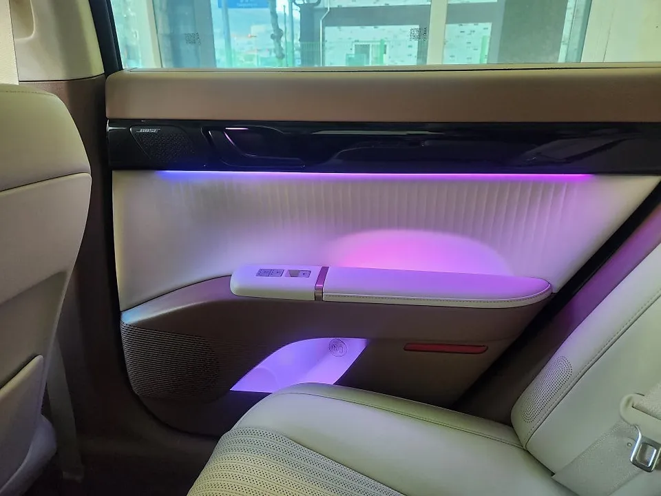 Hyundai Grandeur GN7 ambient lighting - Hyundai Grandeur GN7 Ambient Lighting Review — Cost & Results photo 4