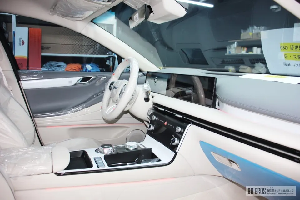 Hyundai G80のカーフィルム施工事例｜費用目安・仕上がり 施工写真 1-3