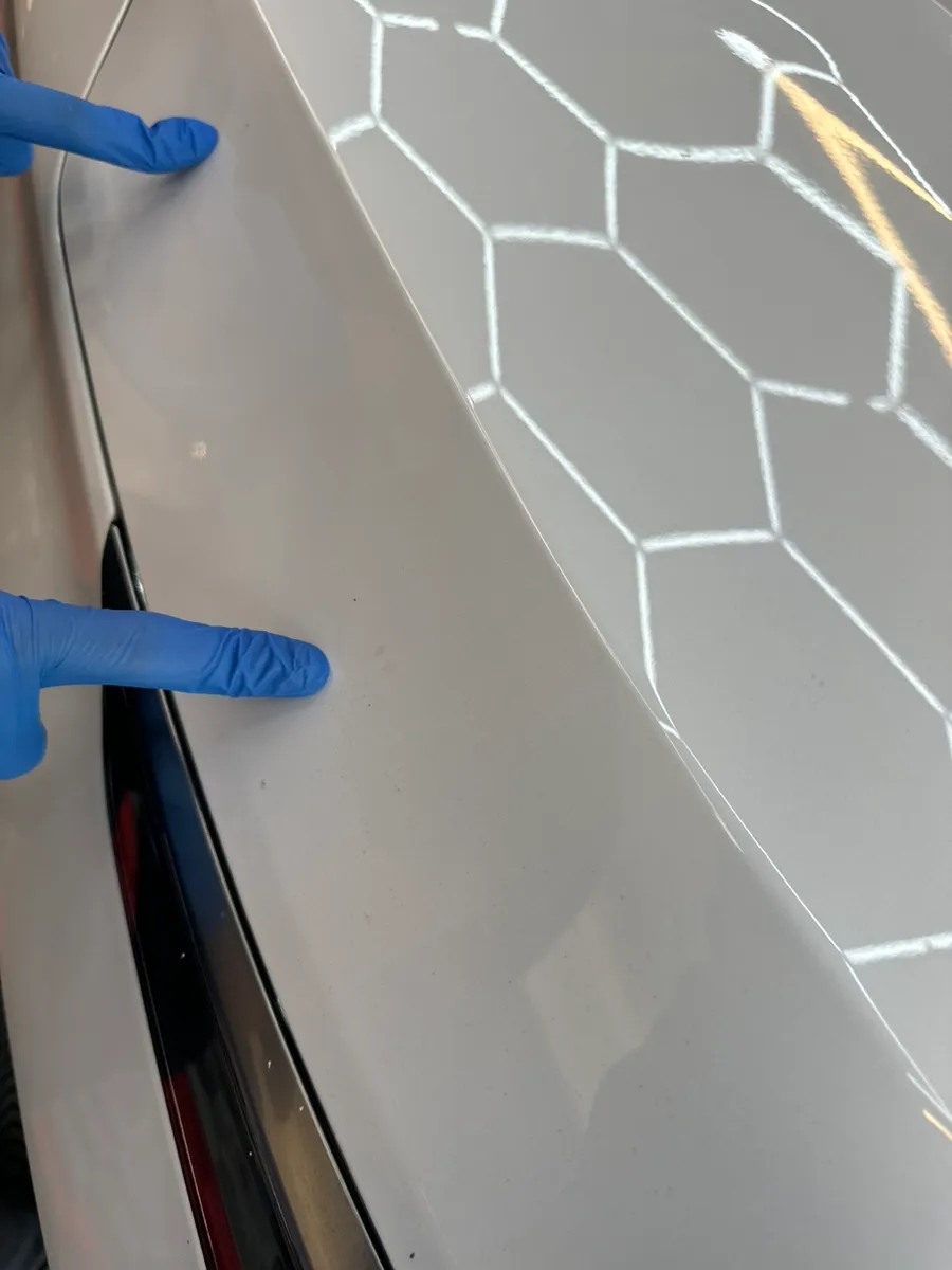 Kia Seltosのガラスコーティング事例|費用目安・仕上がり 施工写真 1-2