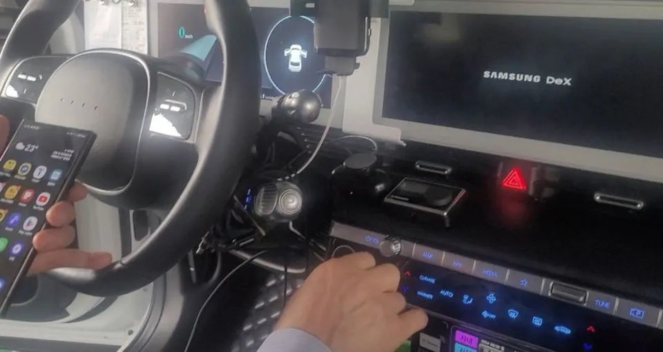 Hyundai IONIQ 5 other - Hyundai IONIQ 5 Car Service Review — Seamless Navigation Integrat photo 8