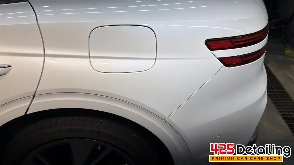 Genesis GV70のガラスコーティング事例｜費用目安と仕上がり 施工写真 1-2