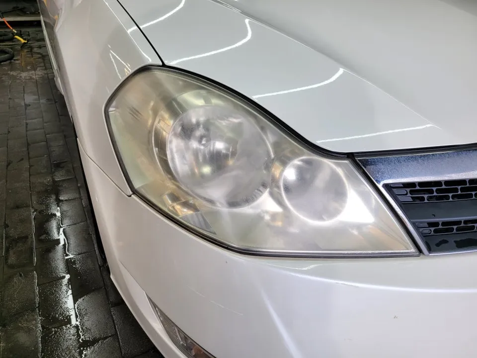 BMW M5 ceramic coating - BMW M5 Ceramic Coating Review — Enhanced Protection photo 3
