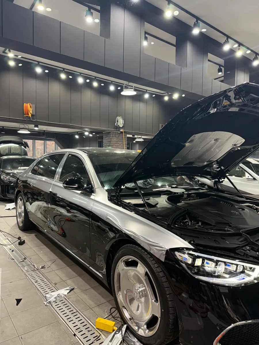 Mercedes-Benz S-Class Maybachのカーラッピング事例｜費用目安・仕上がり 施工写真 4-1