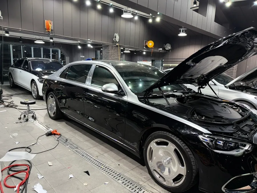Mercedes-Benz S-Class Maybachのカーラッピング事例｜費用目安・仕上がり 施工写真 4-2