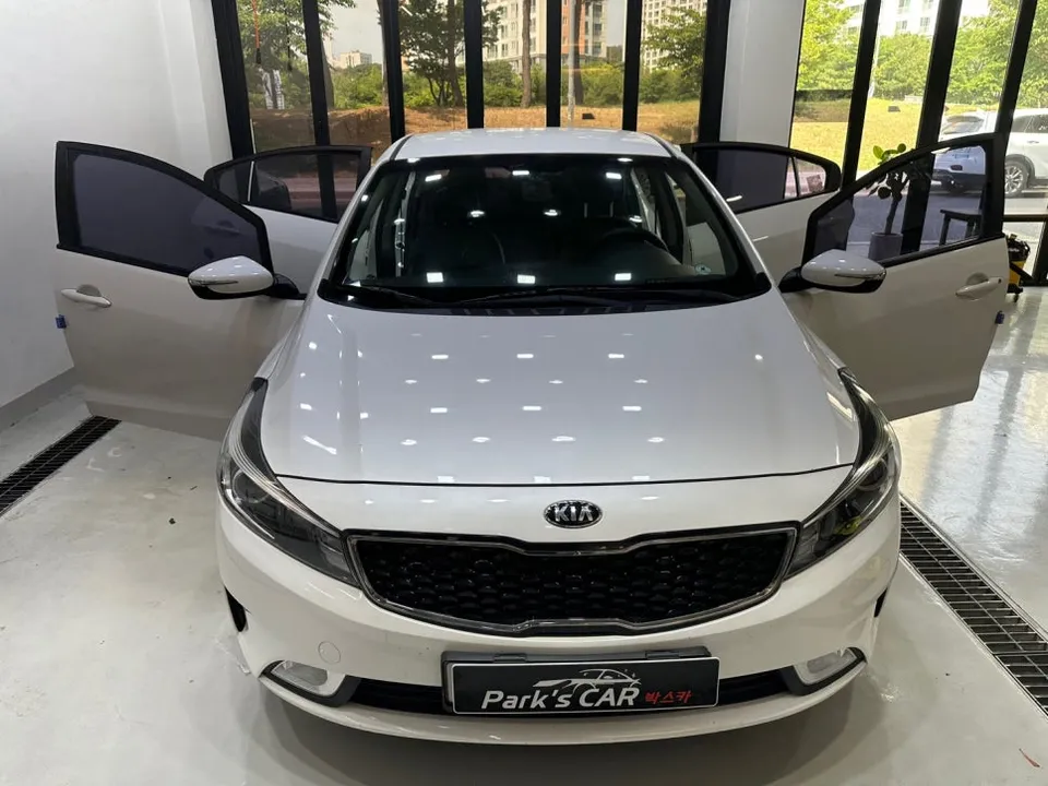 Kia K3のカーフィルム施工事例|費用目安と仕上がり 施工写真 3-1