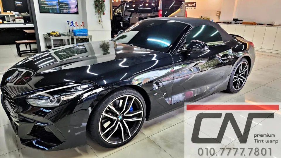 BMW Z4 G29のカーフィルム施工事例 施工写真 4-2