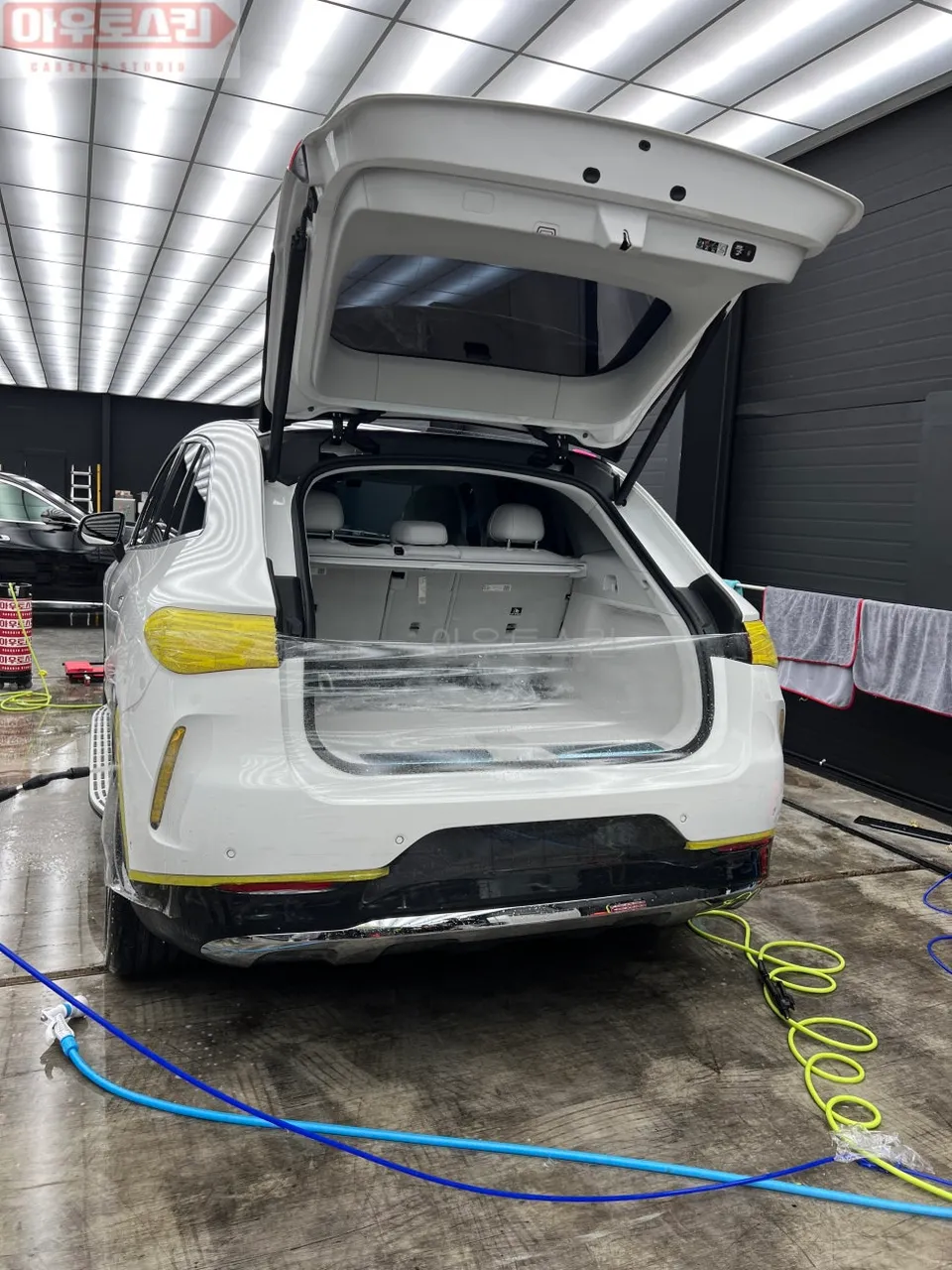Mercedes-Benz EQEのPPF施工事例｜費用目安と仕上がり 施工写真 2-1