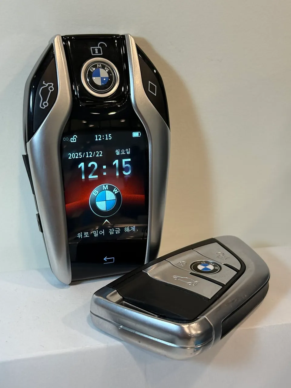 BMW X5 F15 oem options - BMW X5 F15 OEM Options Review: High-Tech Key Upgrade photo 3