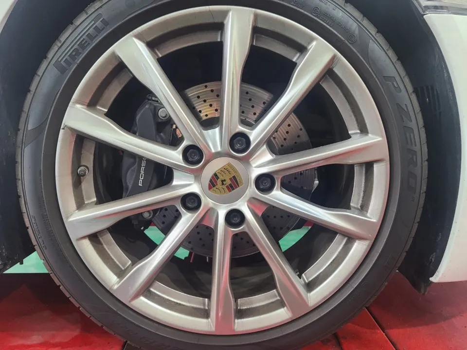 Porsche Boxsterのホイールリペア・塗装事例 施工写真 3-1