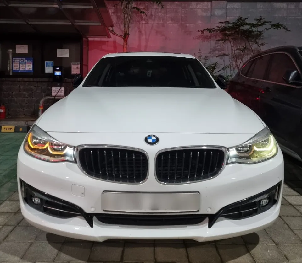 BMW 3 SeriesのAndroid Auto・CarPlay取付事例 写真