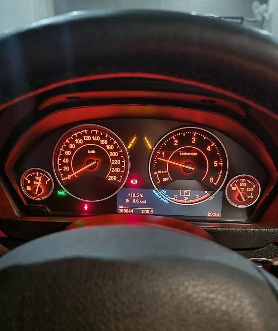 BMW 3 SeriesのAndroid Auto・CarPlay取付事例 施工写真 3