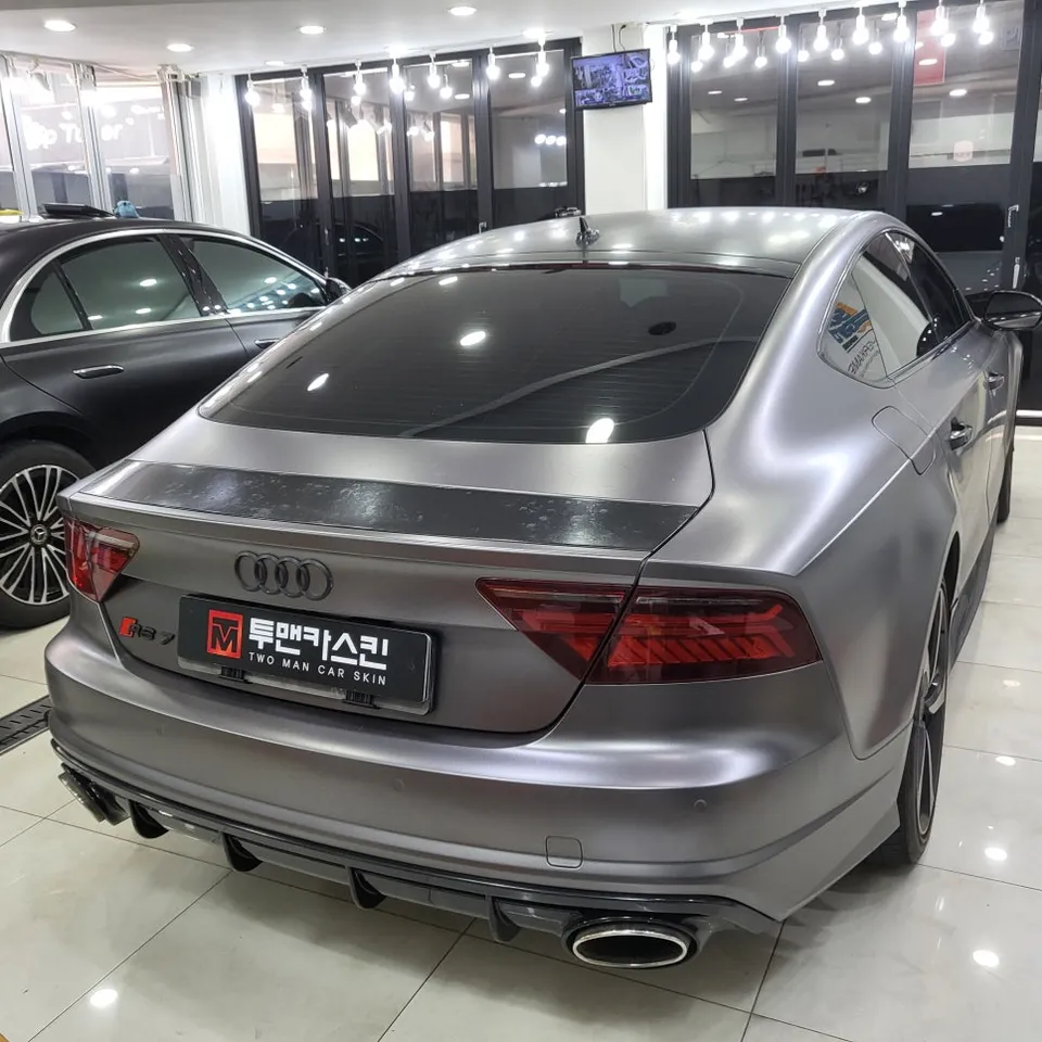 Audi A7のカーラッピング事例|費用目安・仕上がり 施工写真 1-2