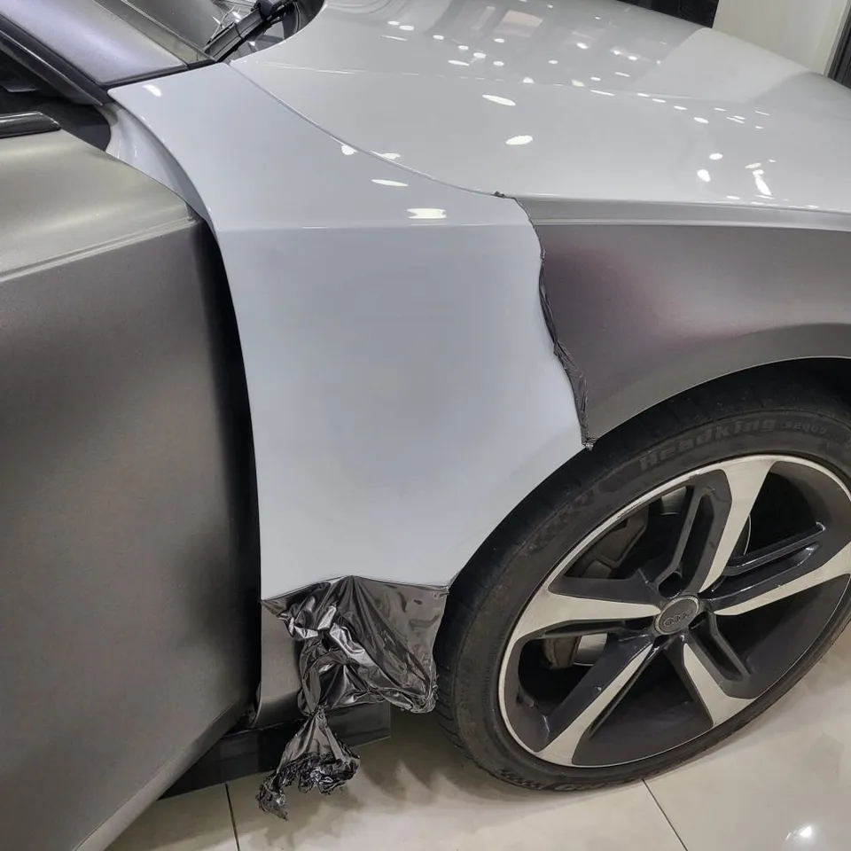 Audi A7のカーラッピング事例|費用目安・仕上がり 施工写真 2-2
