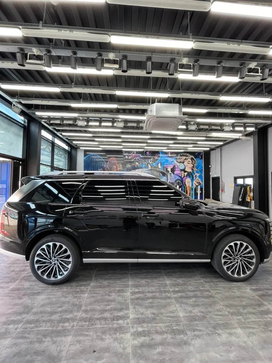 Hyundai Palisadeのカーラッピング事例｜クローム除去で印象激変 施工写真 3-2