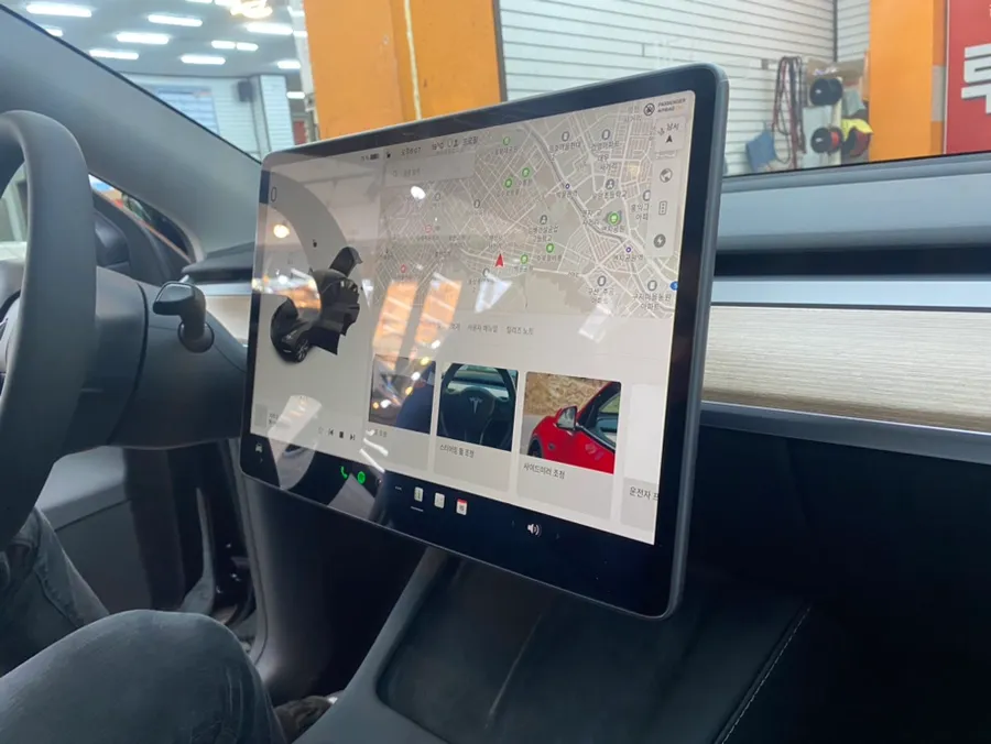 Tesla Model Yのカーフィルム施工事例｜費用目安・仕上がり 施工写真 2-2