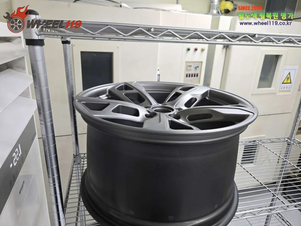 Porsche Taycan wheel repair - Porsche Taycan Wheel Repair Review — Curb Rash Flawlessly Restore photo 5